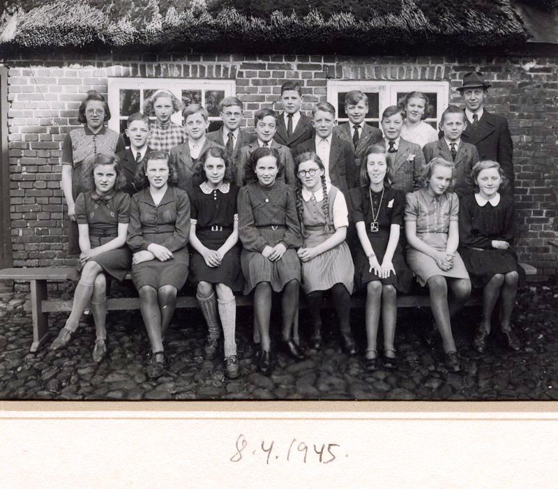 06_1945.jpg (large)